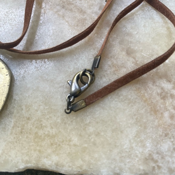 🎈Sale 🎈2 for $10 minimalist simple gold (color) metal hammered disc necklace - Picture 7 of 9